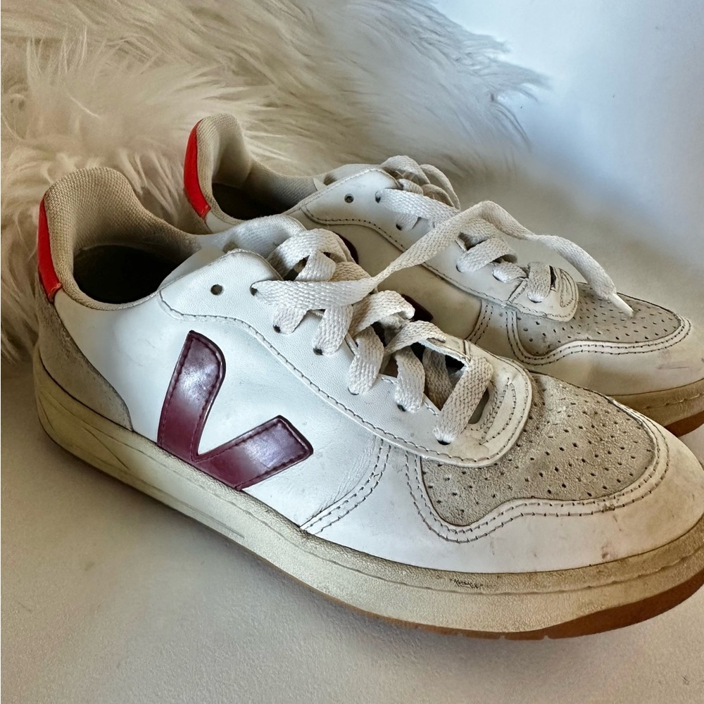 Veja V-10 Marsala Orange Barney’s Edition shoes